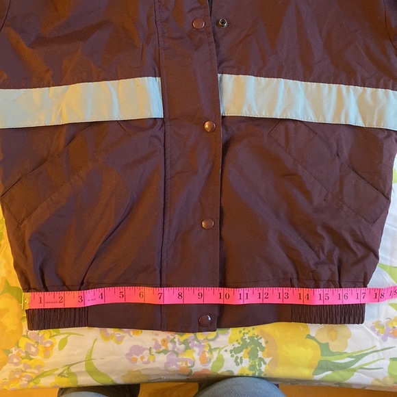 90’s Windbreaker - Picture 7 of 8